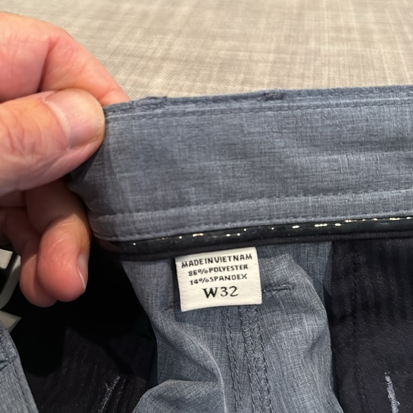 FootJoy 9” inseam lightweight shorts, 32”, heather blue - Picture 3 of 8